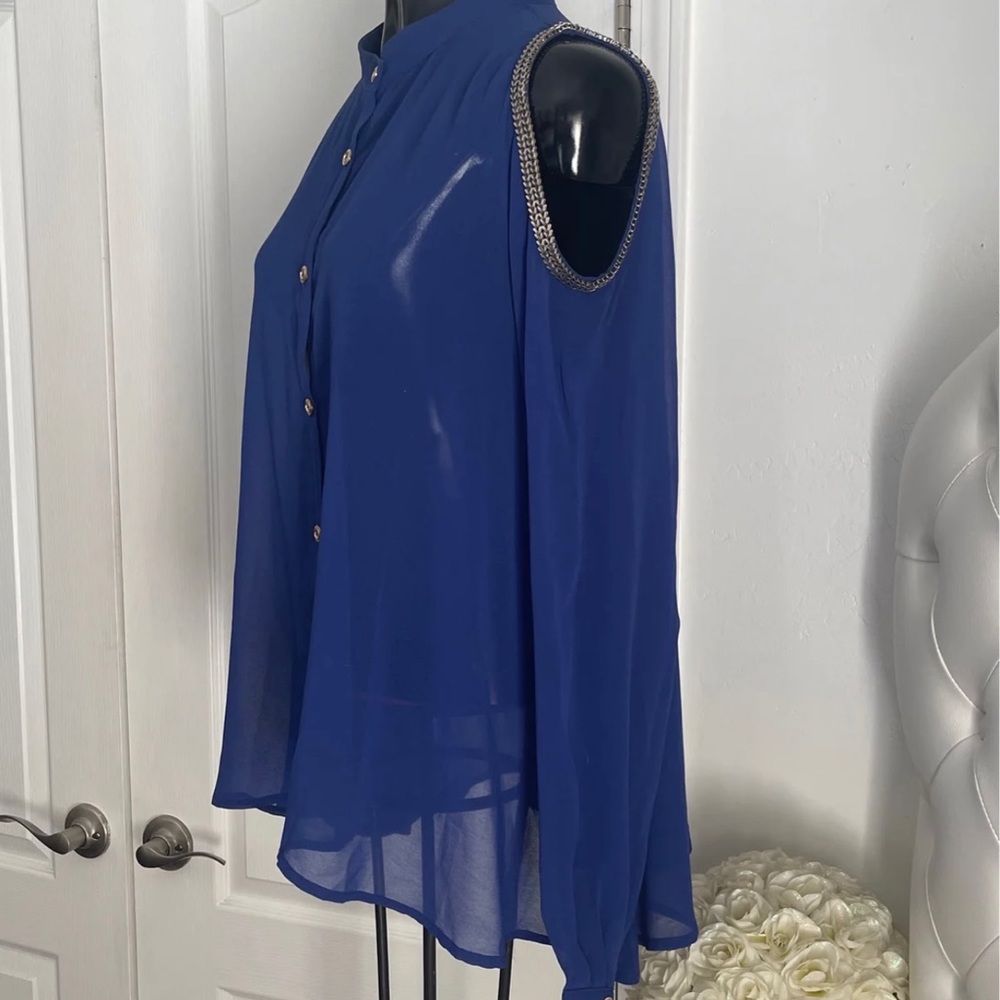 Women’s blouse
